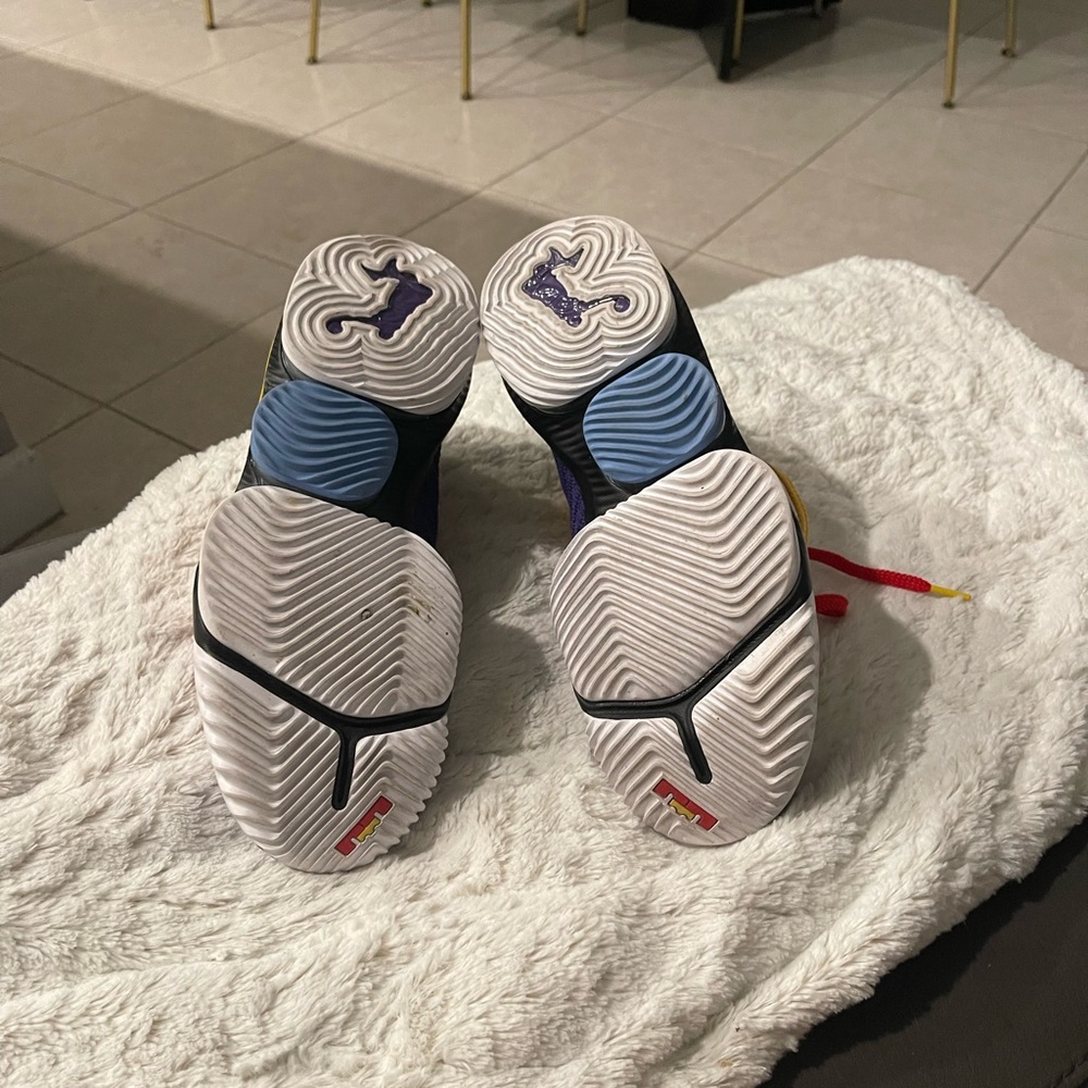 Allen Iverson mid blues